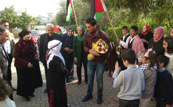 عساف يدعم أطفال مرضى التوحد ومتلازمة داون بغزة