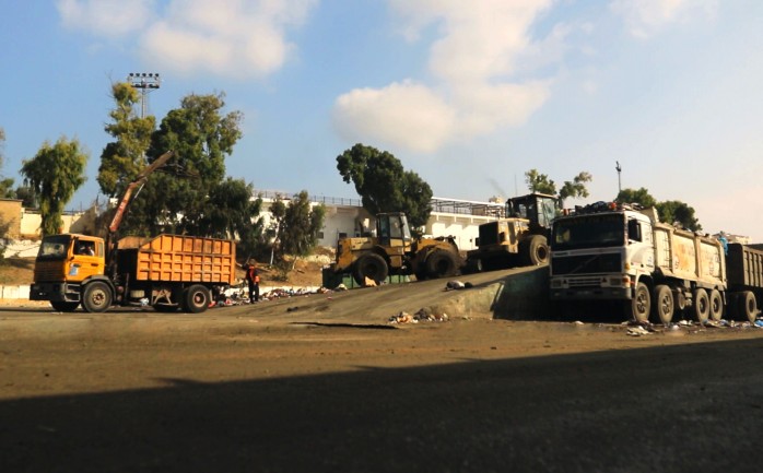 أكدت بلدية غزة أن محطة ترحيل النفايات في منطقة اليرموك هي محطة مؤقتة يتم نقل النفايات إليها من مناطق مختلفة من المدينة وتُرحل للمكب الرئيس شرق المدينة في ذات اليوم  .


