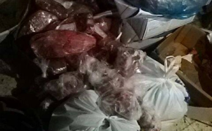 ضبط فريق من مفتشي حماية المستهلك في وزارة الاقتصاد، 61 كيلو غرام لحم فاسد بالإضافة إلى 12 كيلو "قوانص" دجاج مجمد، و170 كيلو فشة عجل مجمدة في مخيم جباليا شمال قطاع غزة.

وقالت وزارة الاقتصاد