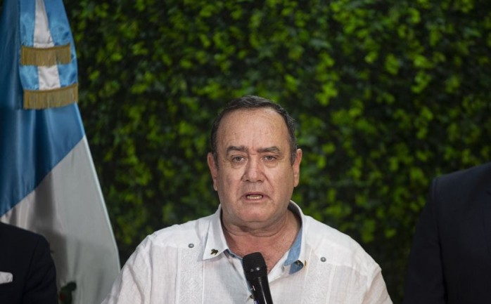 رئيس غواتيمالا اليخاندرو جياماتي